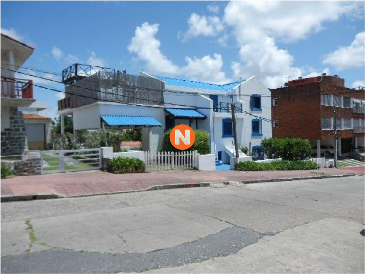 Casa Ref.205022 - Casa en Venta, Peninsula, Punta del Este, 4 Dormitorios.