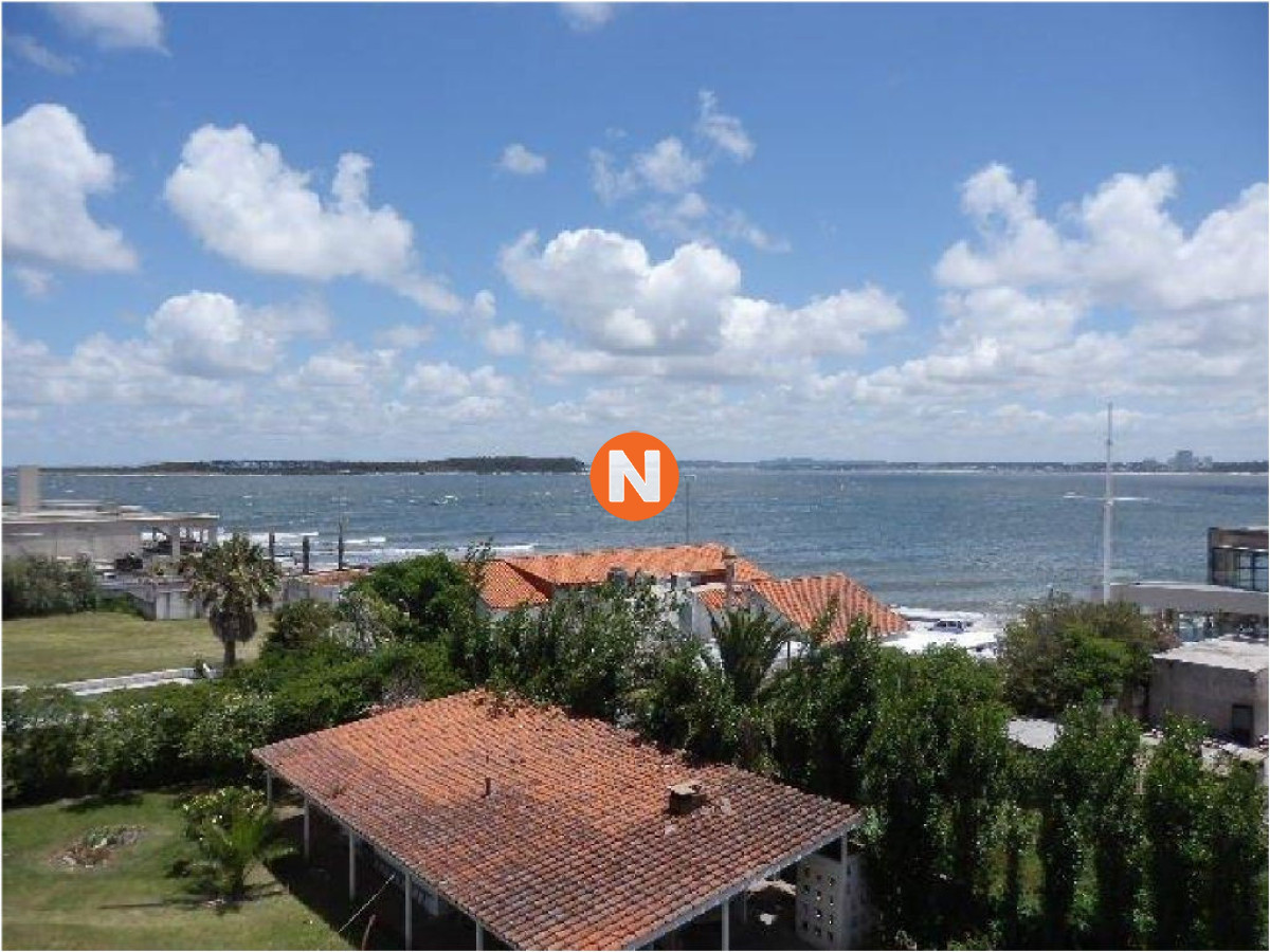 Casa Ref.205022 - Casa en Venta, Peninsula, Punta del Este, 4 Dormitorios.