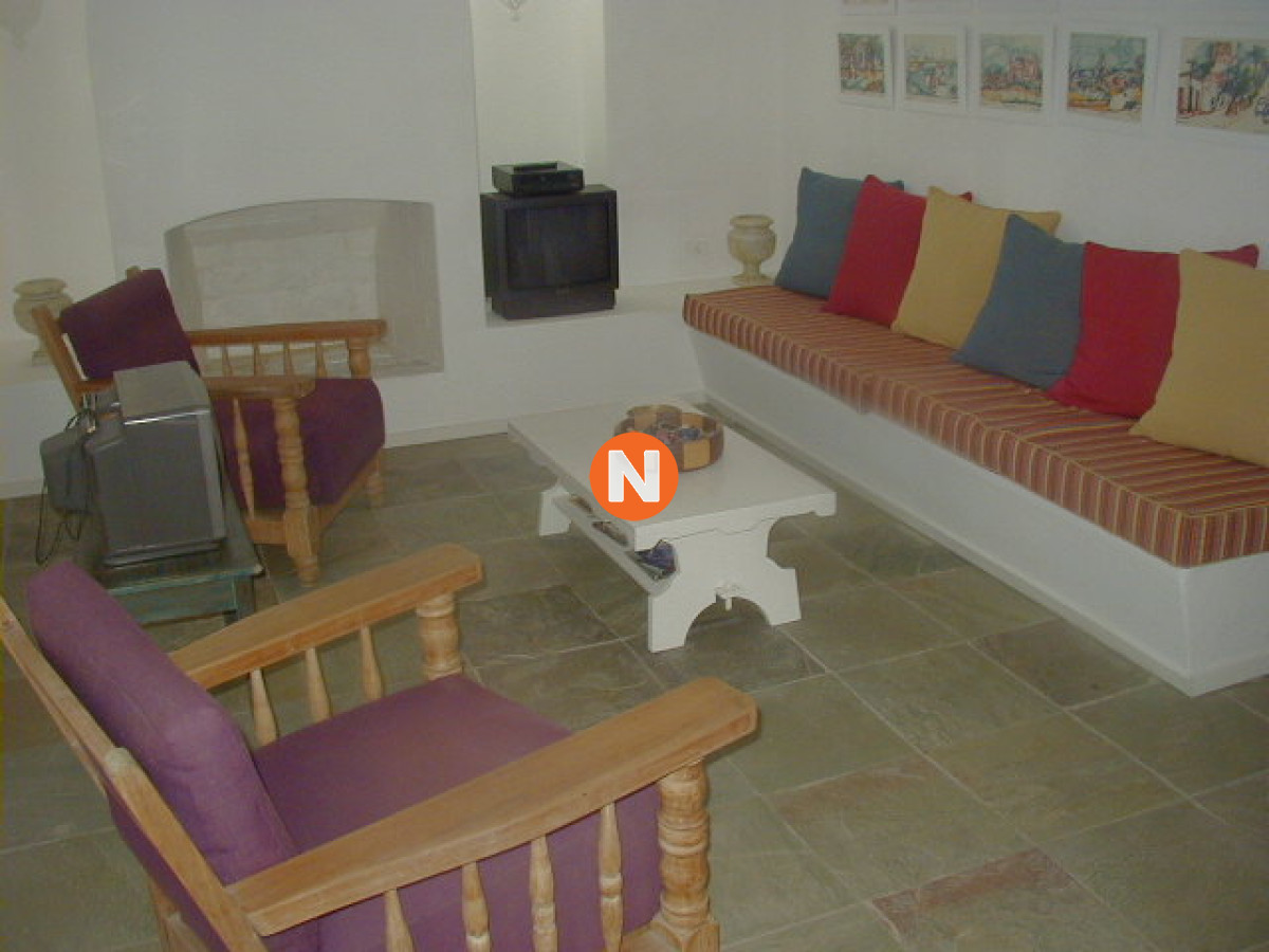 Casa Ref.205143 - Casa en Alquiler, Manantiales, Manantiales, 4 Dormitorios.