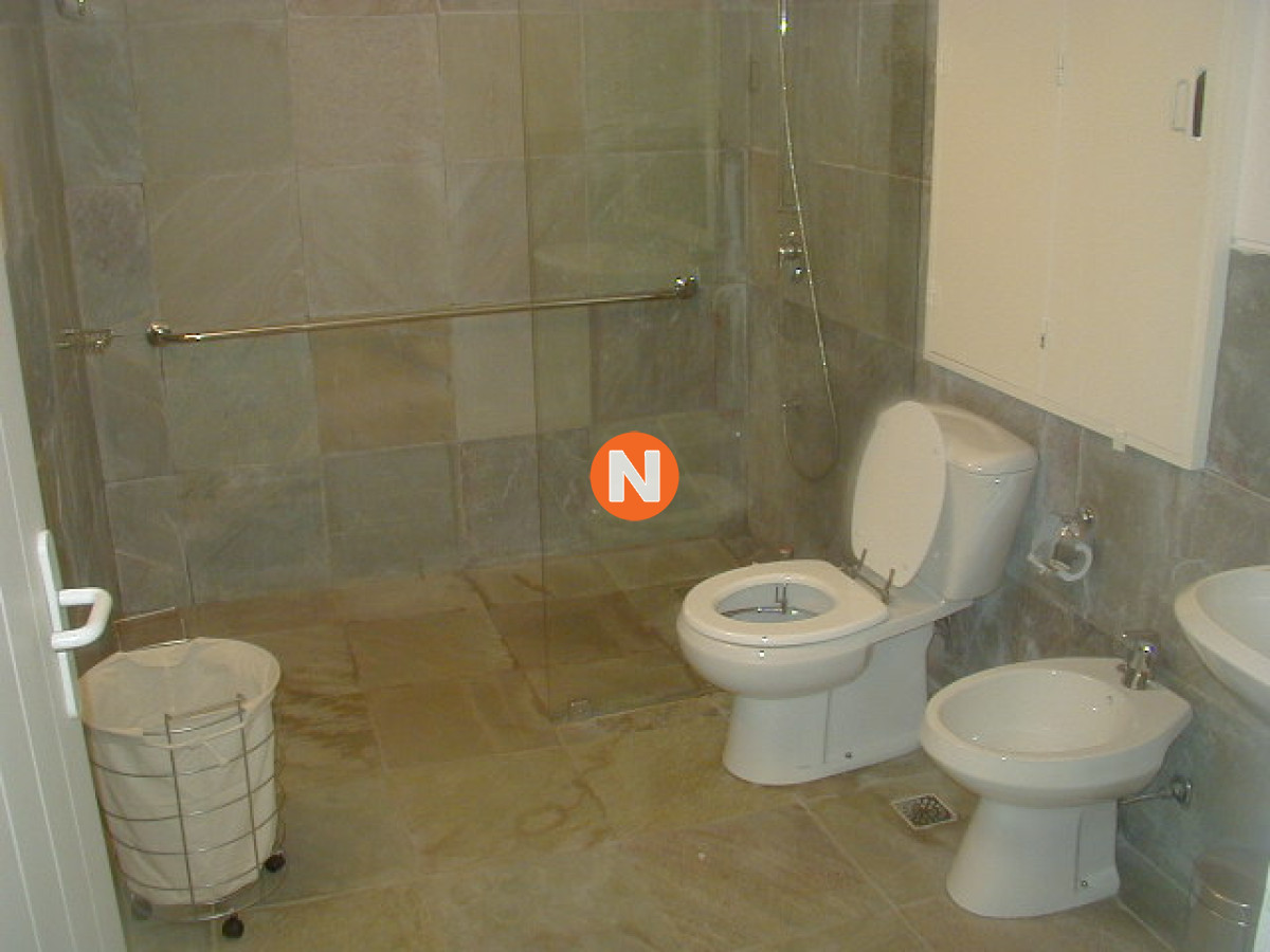 Casa Ref.205143 - Casa en Alquiler, Manantiales, Manantiales, 4 Dormitorios.