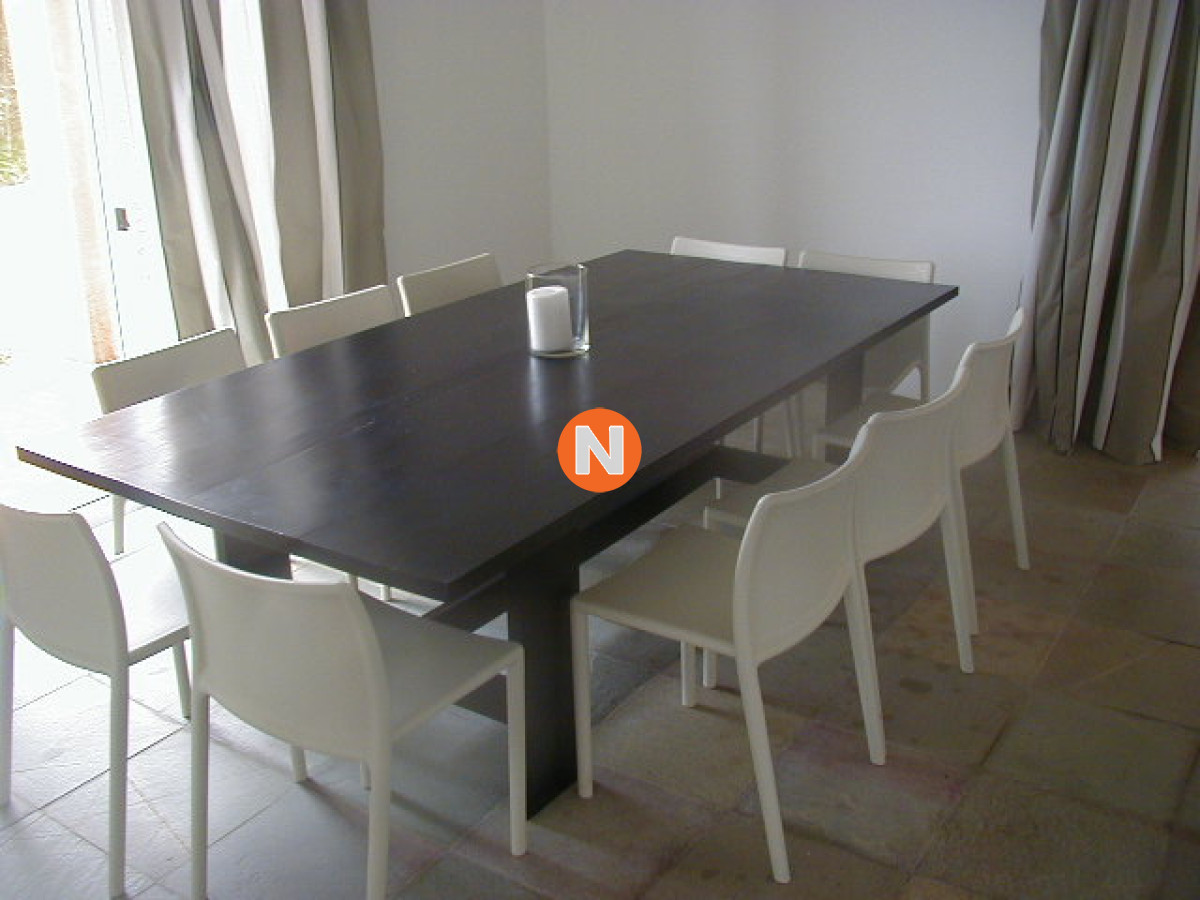 Casa Ref.205143 - Casa en Alquiler, Manantiales, Manantiales, 4 Dormitorios.