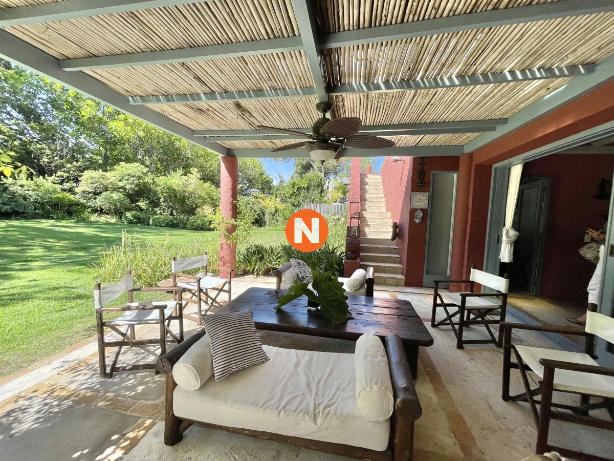 Casa Ref.220551 - VENTA DE CASA DE 3 DORMITORIOS Y SERVICIO EN RINCON DEL INDIO PUNTA DEL ESTE