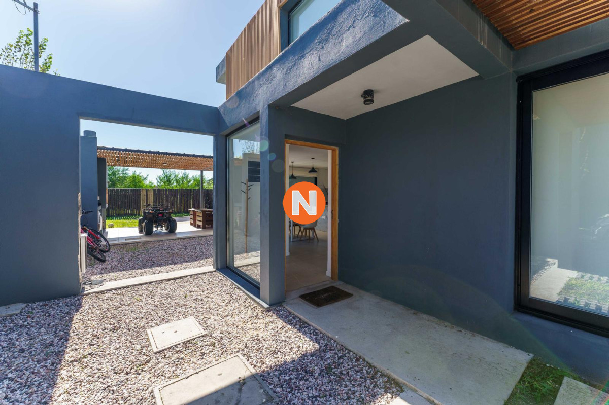 Casa Ref.225537 - Venta de Casa 3 Dorm. 3 Baños en Punta Ballena, Maldonado