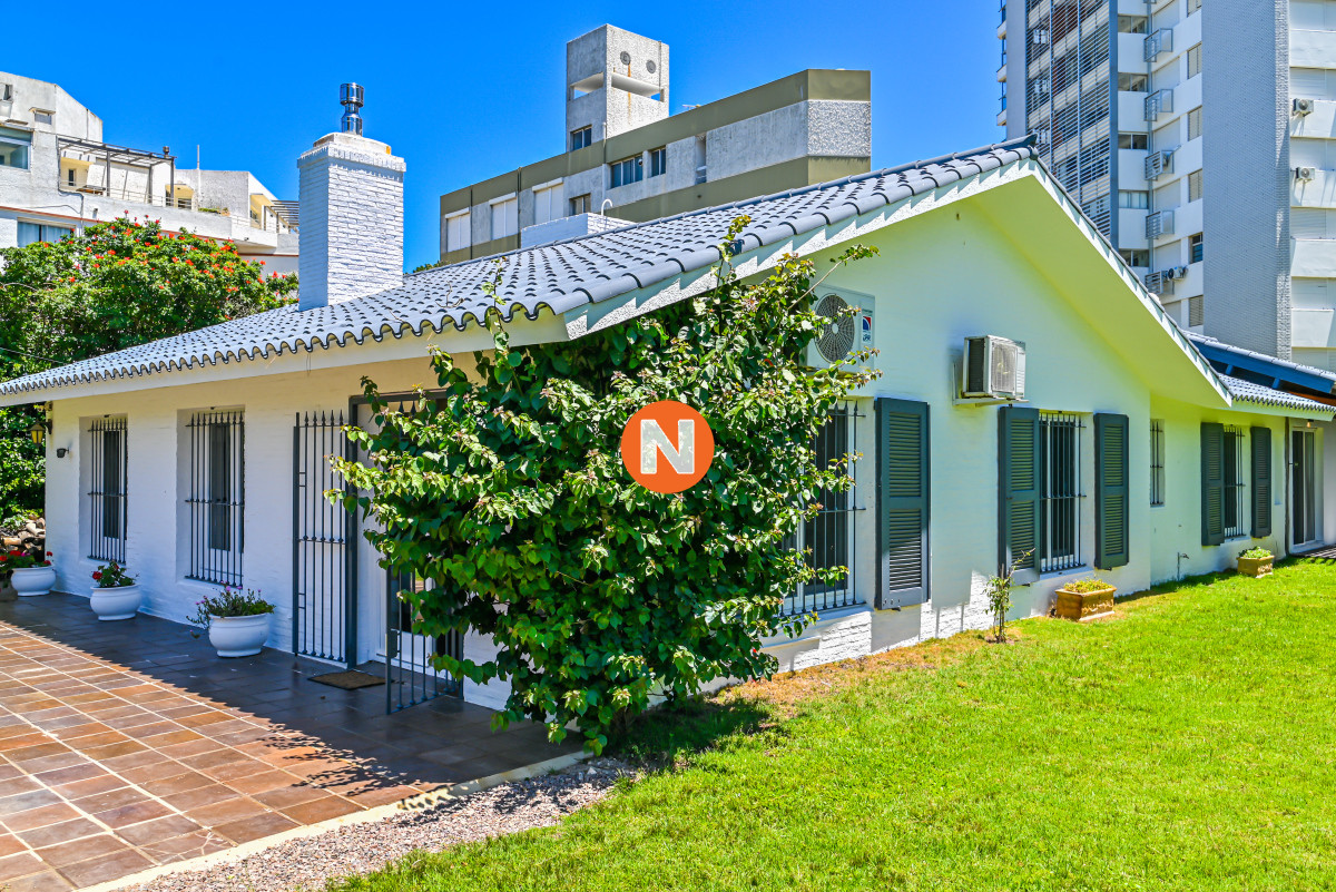 Casa Ref.208983 - Casa en Venta, Mansa, Punta del Este, 3 Dormitorios.