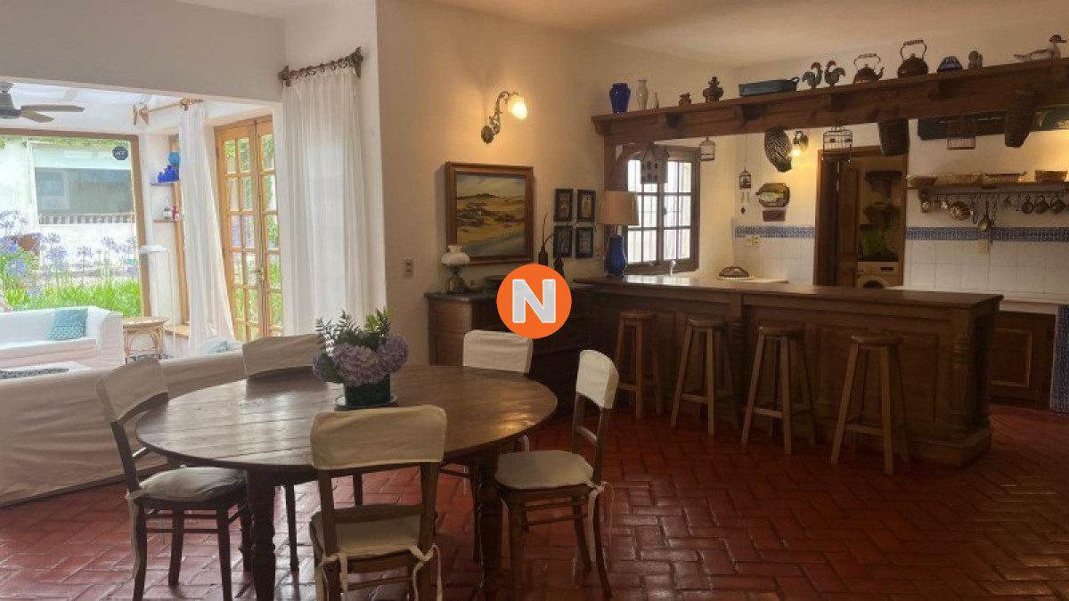 Casa Ref.223502 - Casa en Venta, 6 dormitorios, La Barra