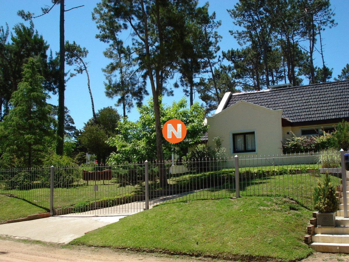 Casa Ref.206690 - VENTA DE CASA DE 4 DORMITORIOS EN SAN RAFAEL PUNTA DEL ESTE 