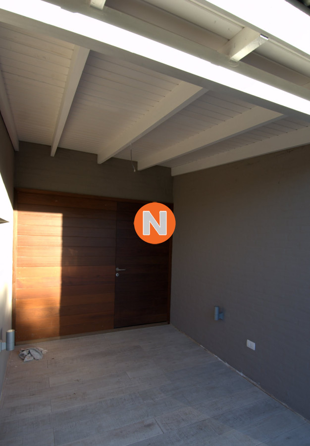 Casa Ref.209236 - Casa en Venta y Alquiler, Laguna Blanca, La Barra, 4 Dormitorios.