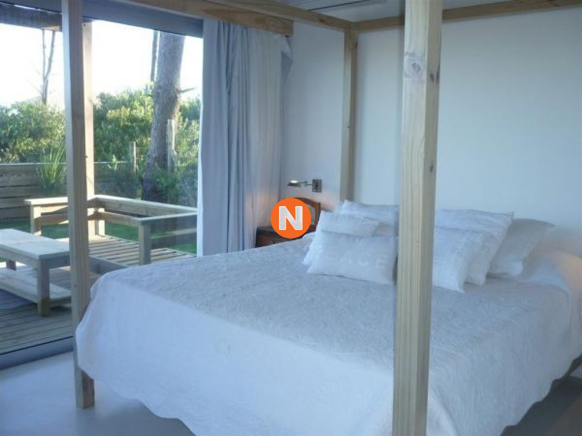 Casa Ref.223504 - Apartamento en Venta, 4 dormitoritos, La Barra