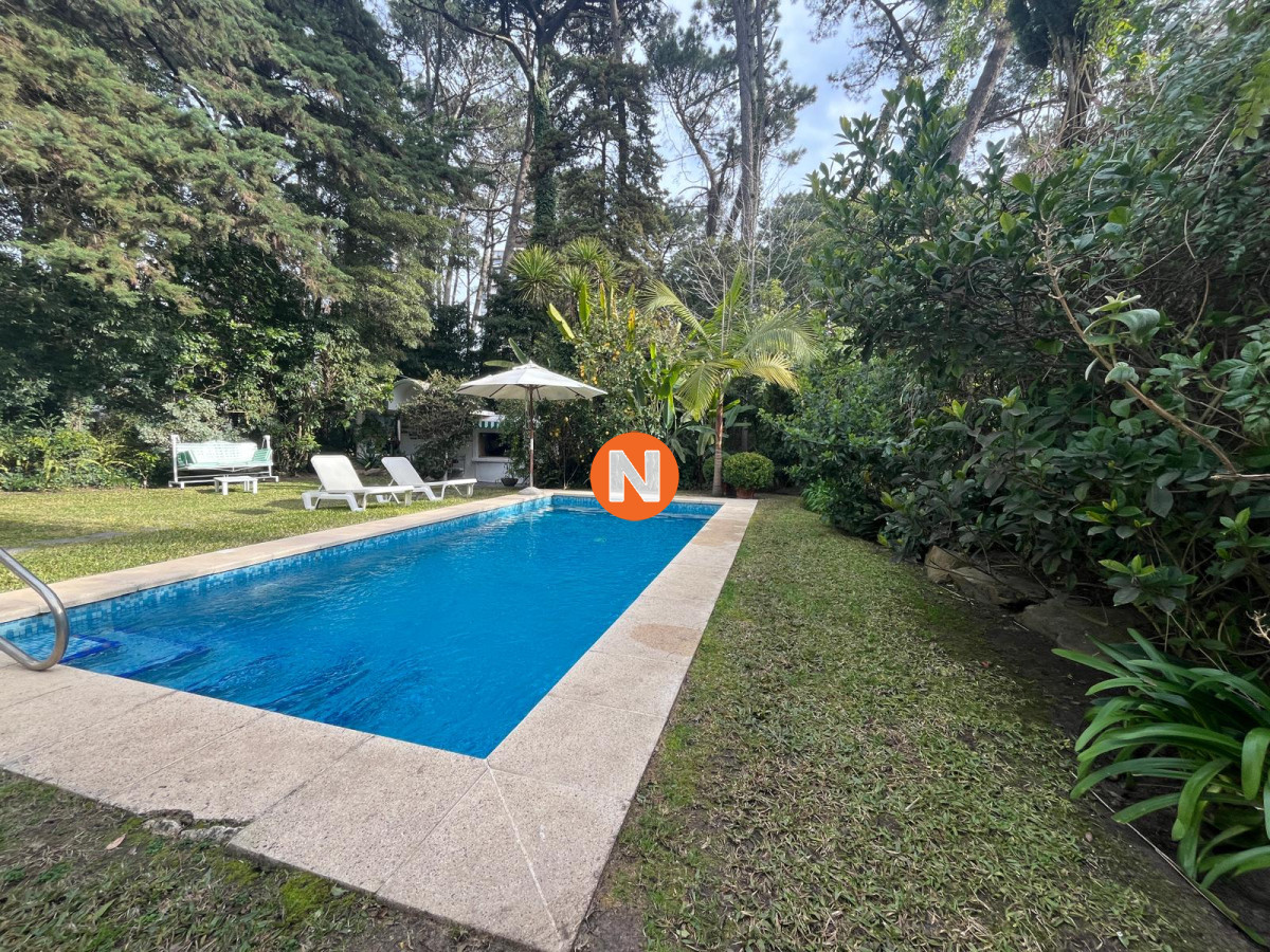 Casa Ref.223861 - Venta de casa de 4 dormitorios en Cantegril