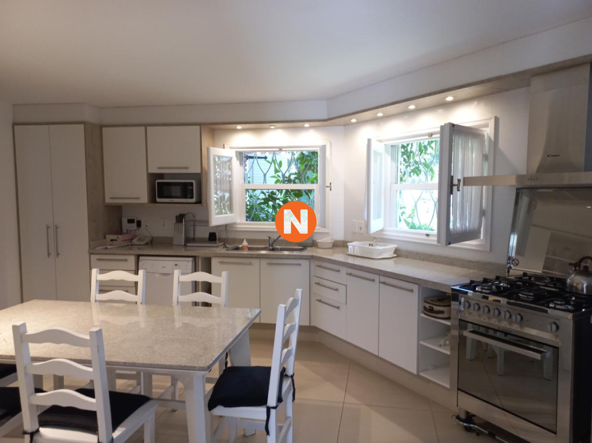 Casa Ref.223711 - Exclusiva Casa en Venta, 10 dormitorios