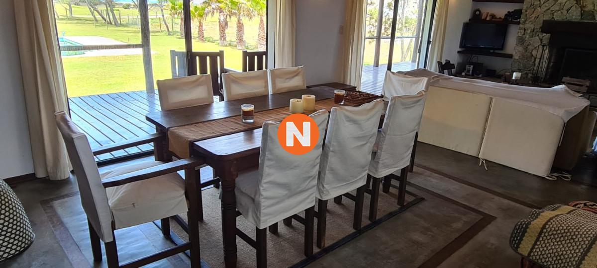 Casa Ref.219002 - Casa en venta de 4 dormitorios en Jose Igancio 