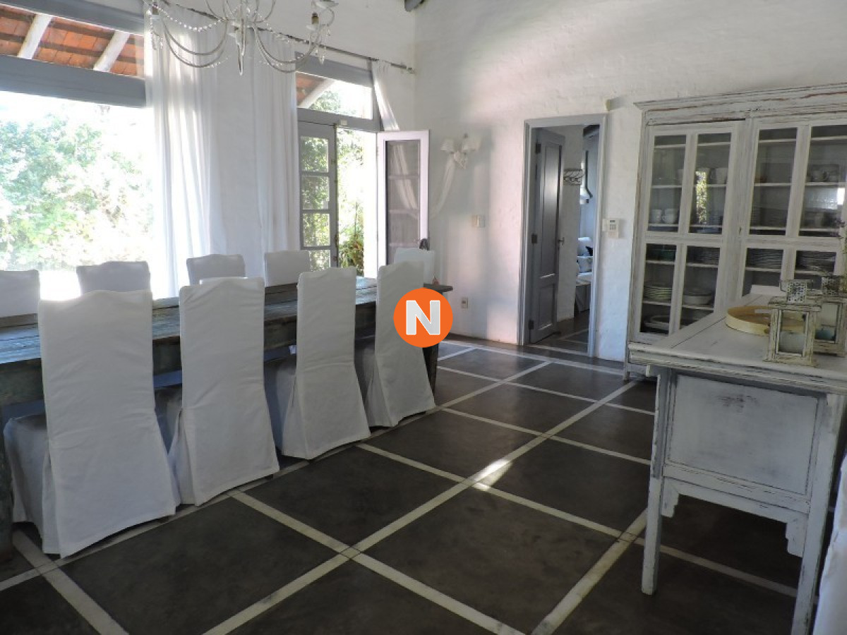 Casa Ref.223506 - Casa en Venta, 7 dormitorios, Punta del Este