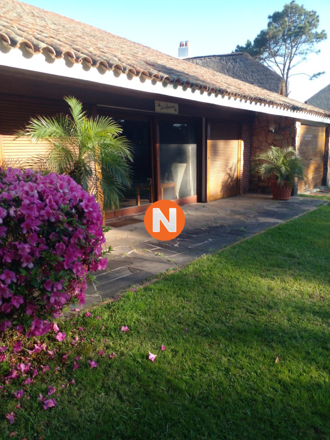 Casa Ref.222986 - Casa en venta en Pinares zona ideal!!