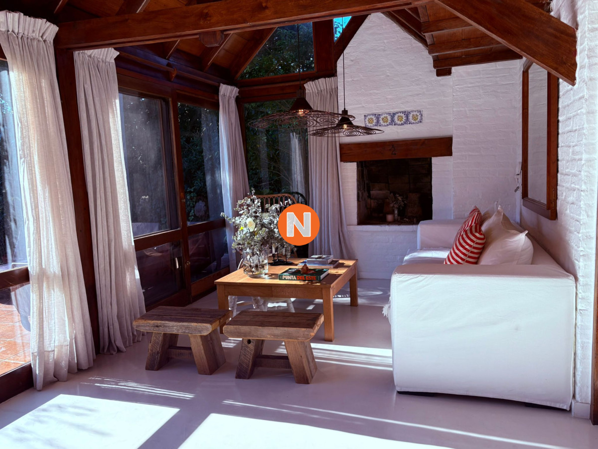 Casa Ref.216497 - Casa en venta en Punta del este!