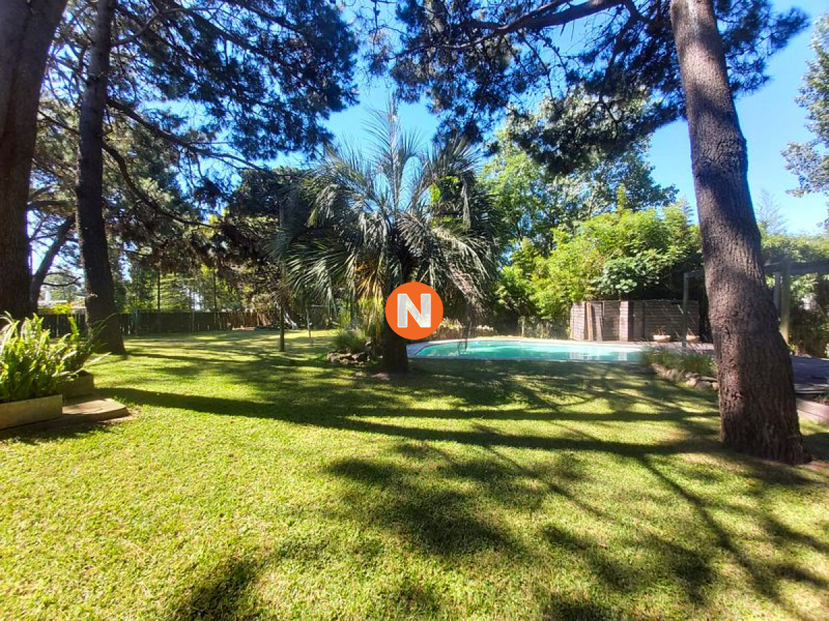 Casa Ref.220605 - VENTA DE CASA DE 5 DORMITORIOS EN MANSA PUNTA DEL ESTE 