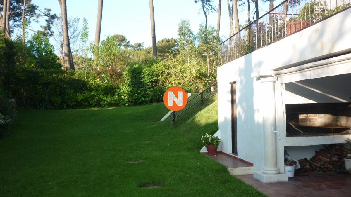 Casa Ref.205225 - Casa en Venta Lugano, Punta del Este, 6 Dormitorios.