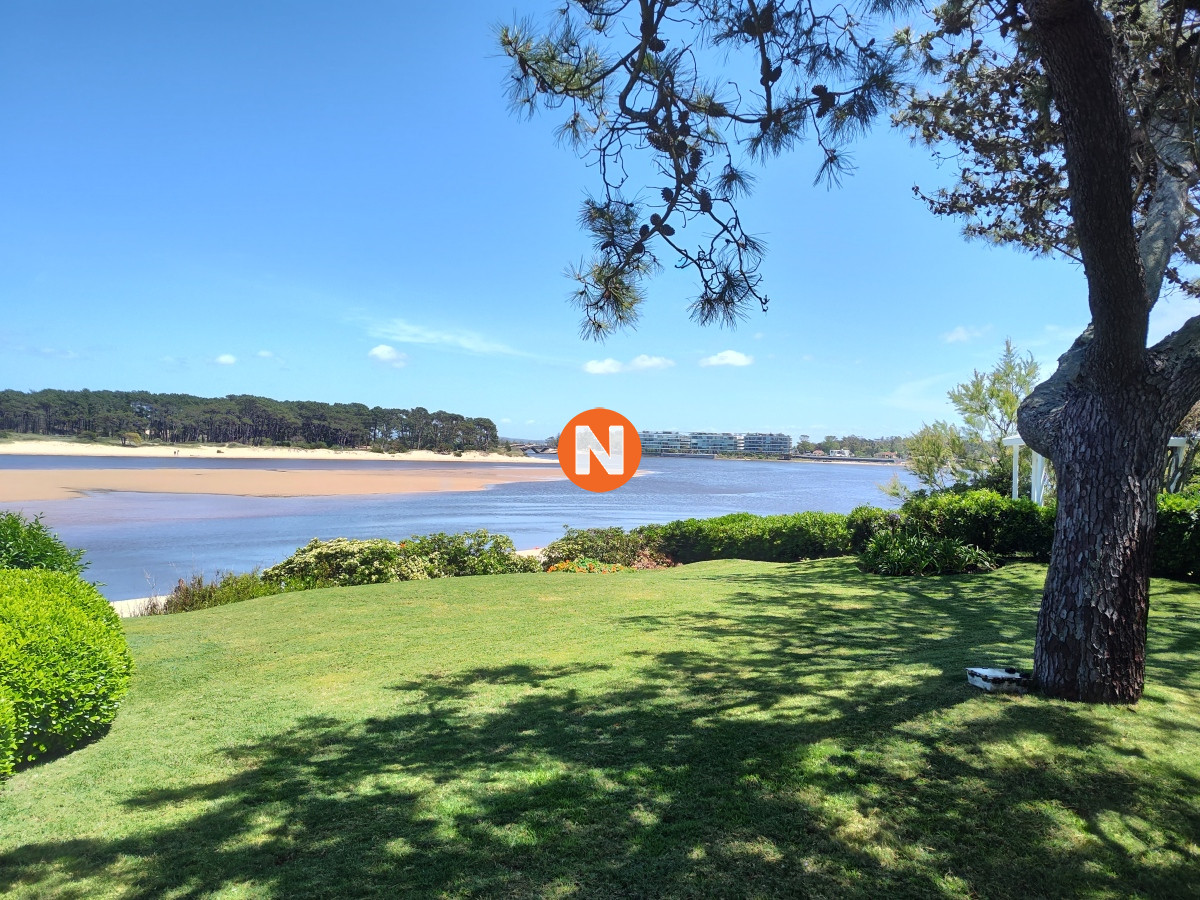 Casa Ref.209544 - Casa en Venta y Alquiler, La Barra, 6 Dormitorios.
