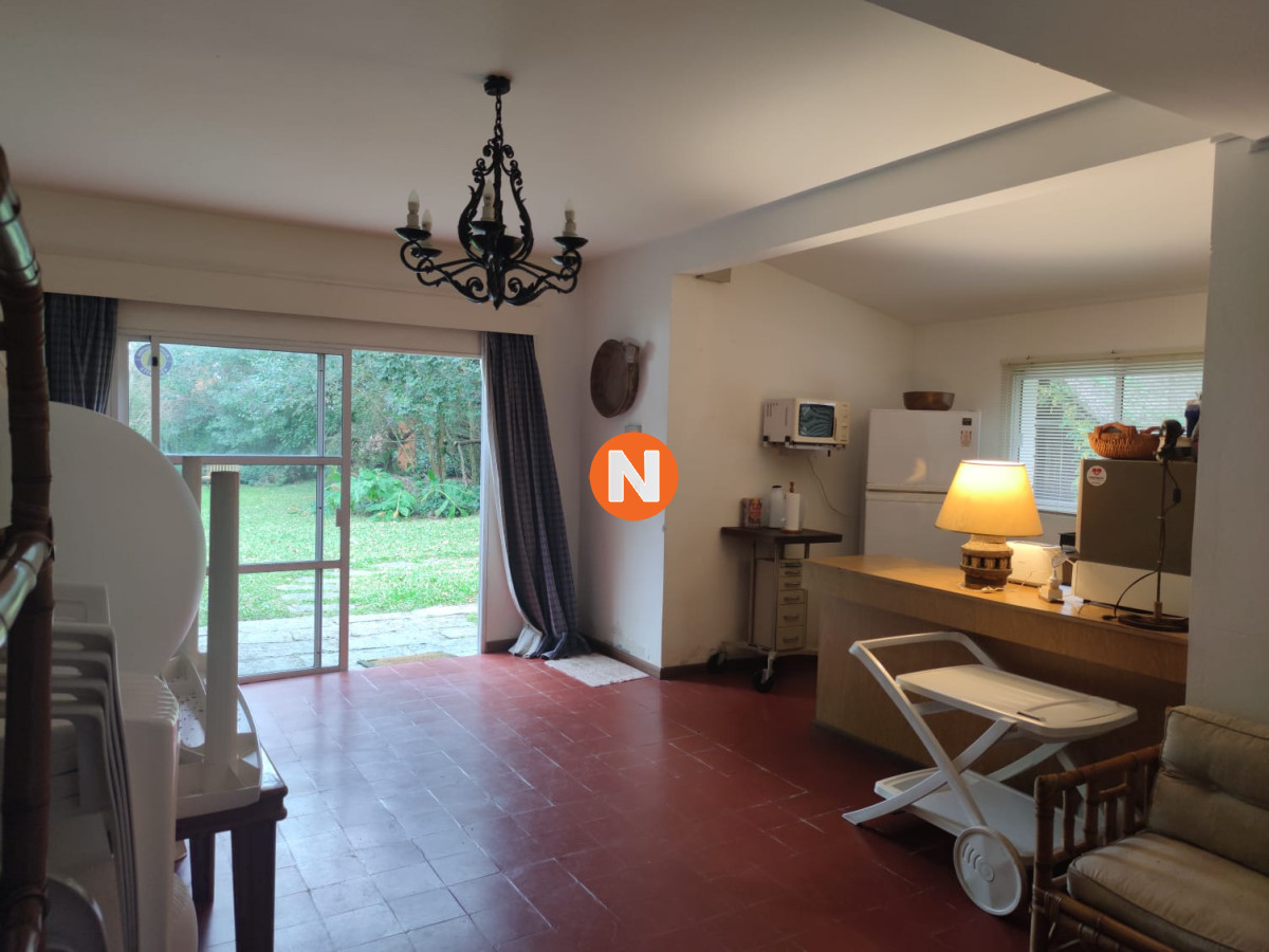 Casa Ref.205503 - Casa en Venta y Alquiler, Mansa, Punta del Este, 5 Dormitorios.