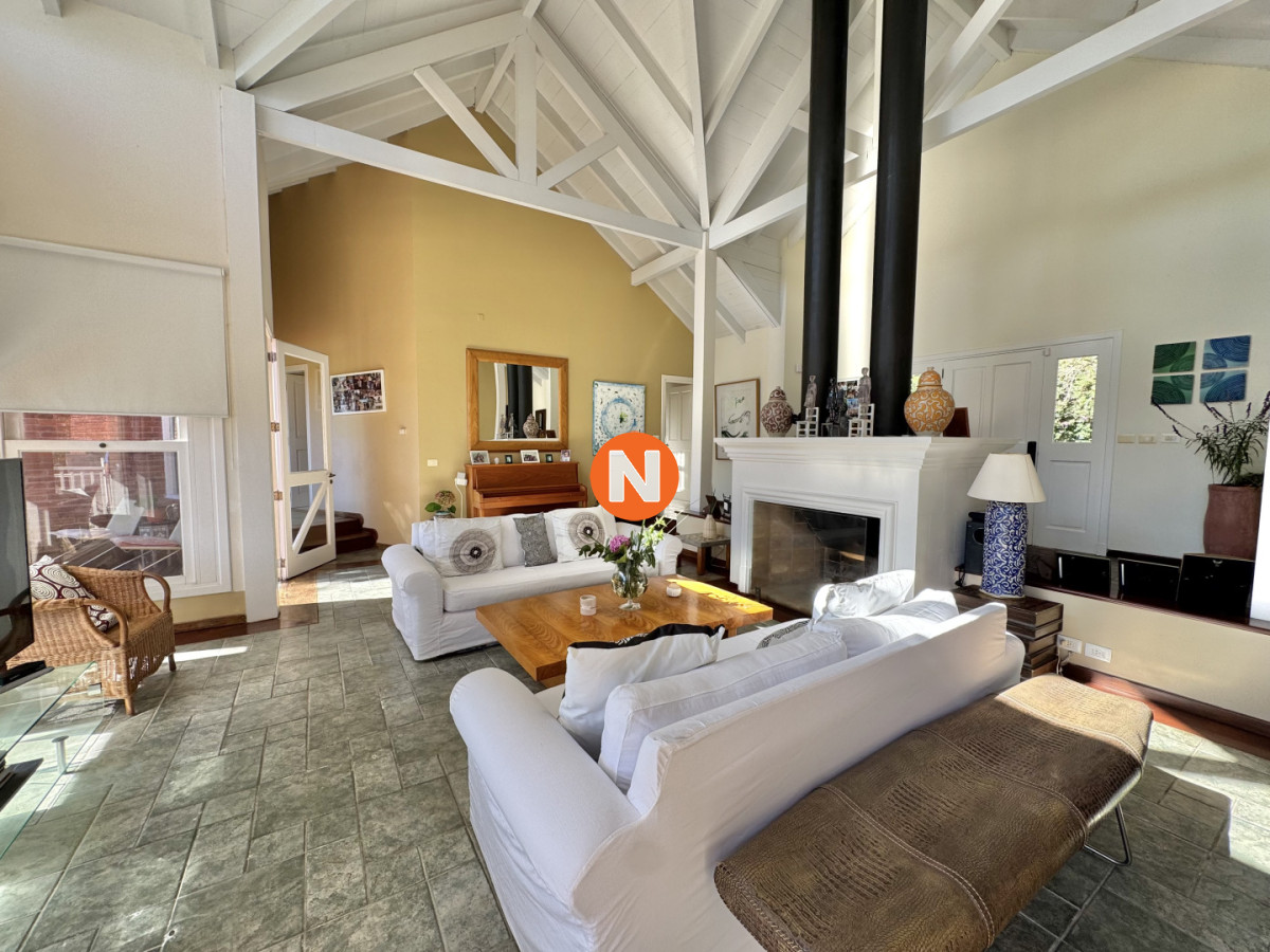 Casa Ref.205482 - ESPECTACULAR CASA EN EL GOLF DE 5 DORMITORIOS EN VENTA