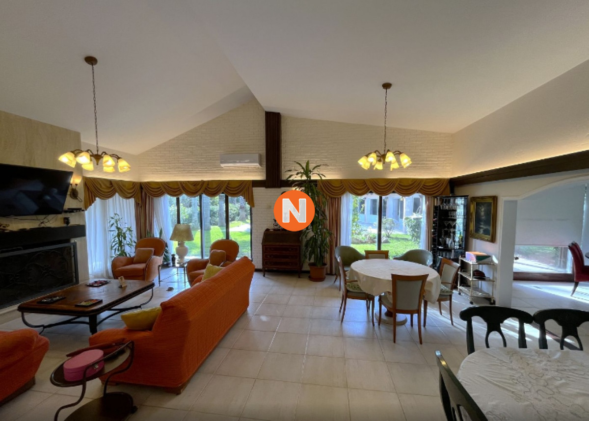 Casa Ref.221174 - Casa en Punta del Este, Lugano