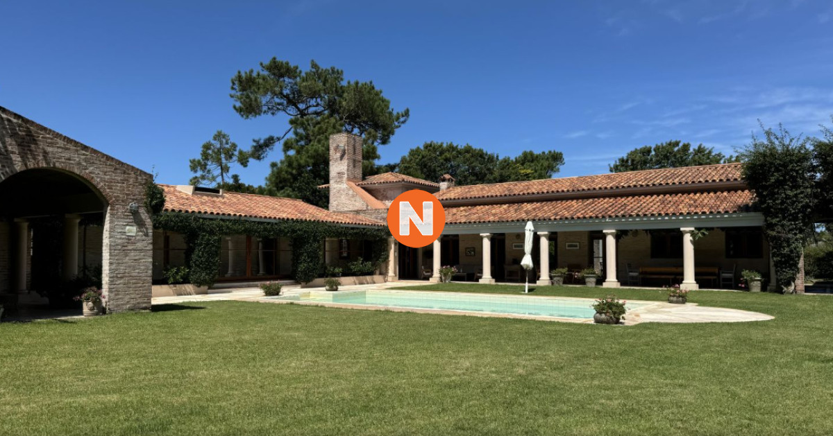 Casa Ref.223601 - Venta de Casa 3 DORMITORIOS en RINCON DEL INDIO, PLAYA BRAVA PUNTA DEL ESTE. 