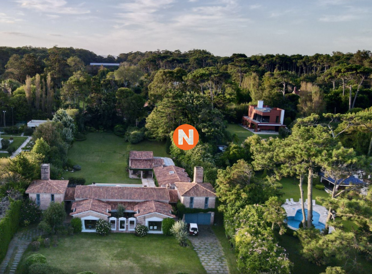 Casa Ref.223601 - Venta de Casa 3 DORMITORIOS en RINCON DEL INDIO, PLAYA BRAVA PUNTA DEL ESTE. 