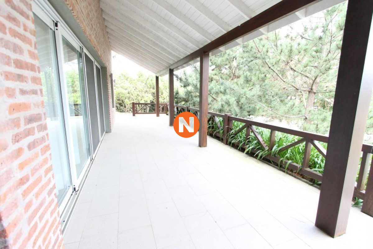 Casa Ref.223501 - Casa en Venta, La Barra, 5 dormitorios