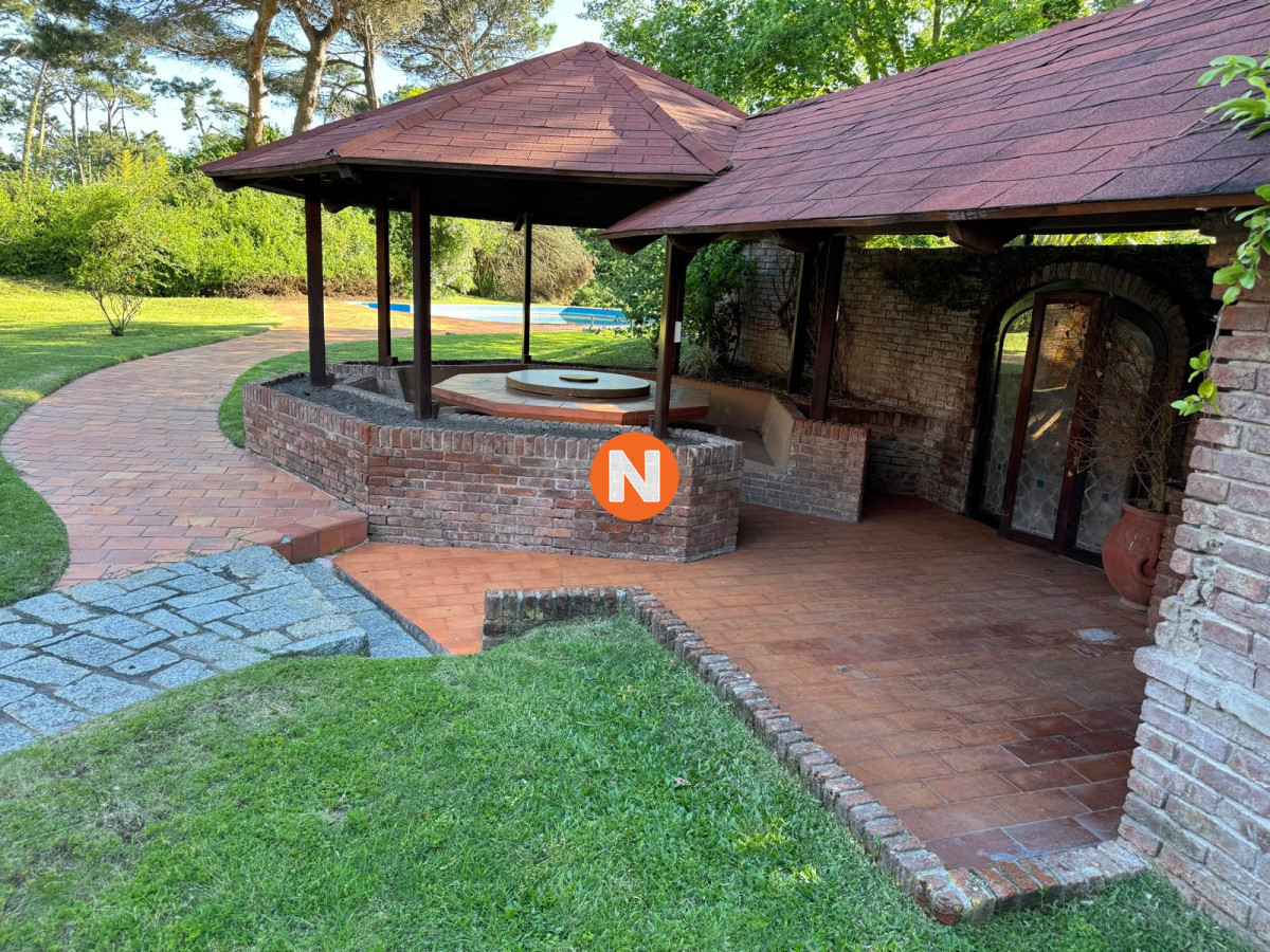 Casa Ref.205372 - Casa alquiler de temporada Golf, Punta del Este, 4 Dormitorios.