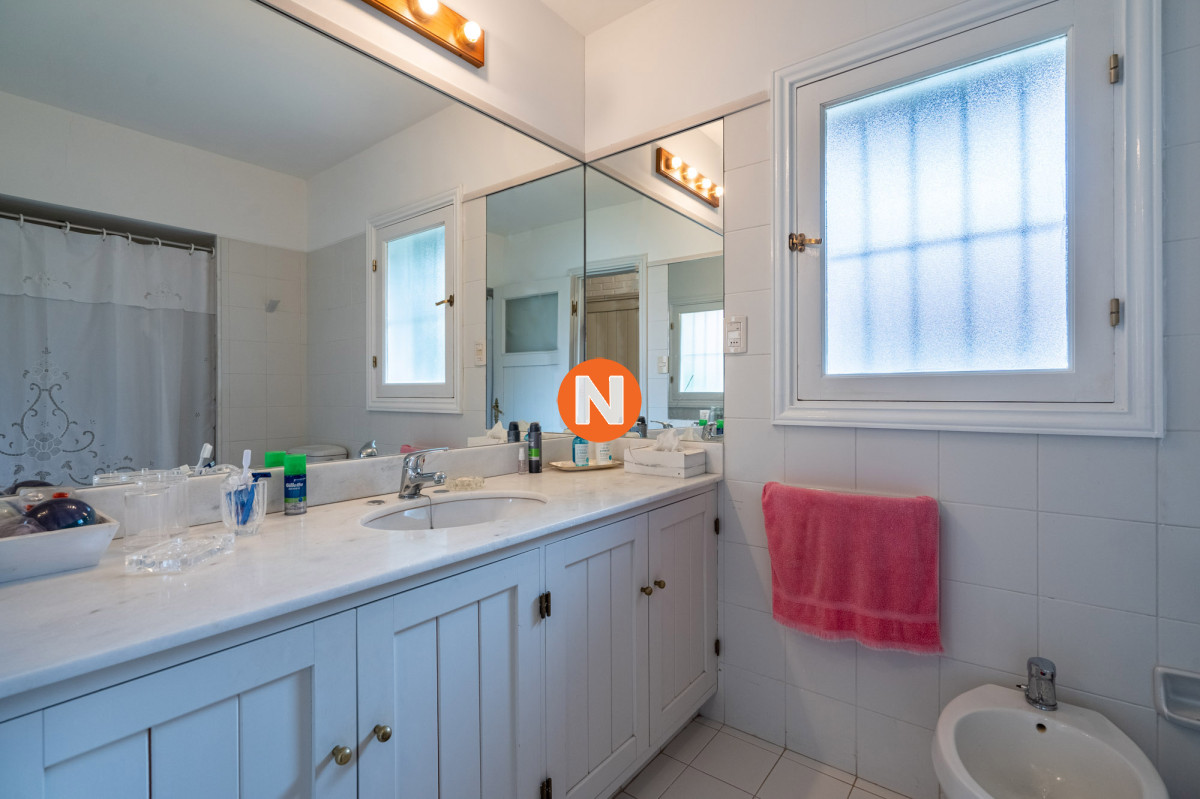 Casa Ref.223322 - Casa en Venta, 3 dormitorios