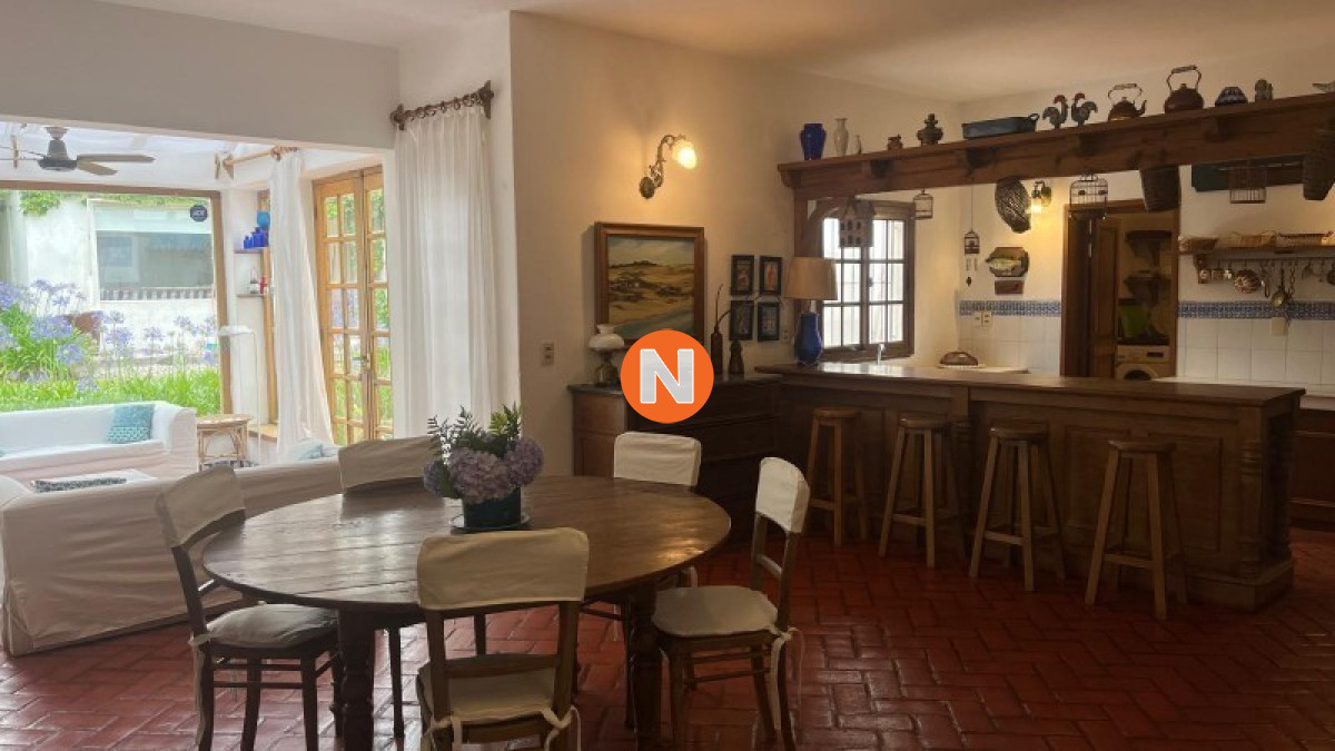 Casa Ref.223502 - Casa en Venta, 6 dormitorios, La Barra