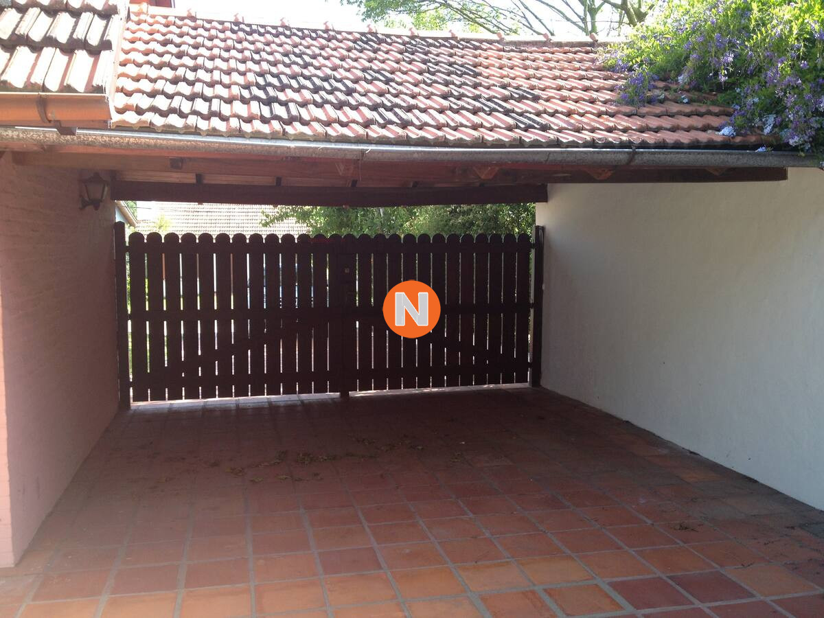 Casa Ref.206470 - Casa en Alquiler, Pinares, Punta del Este, 4 Dormitorios.