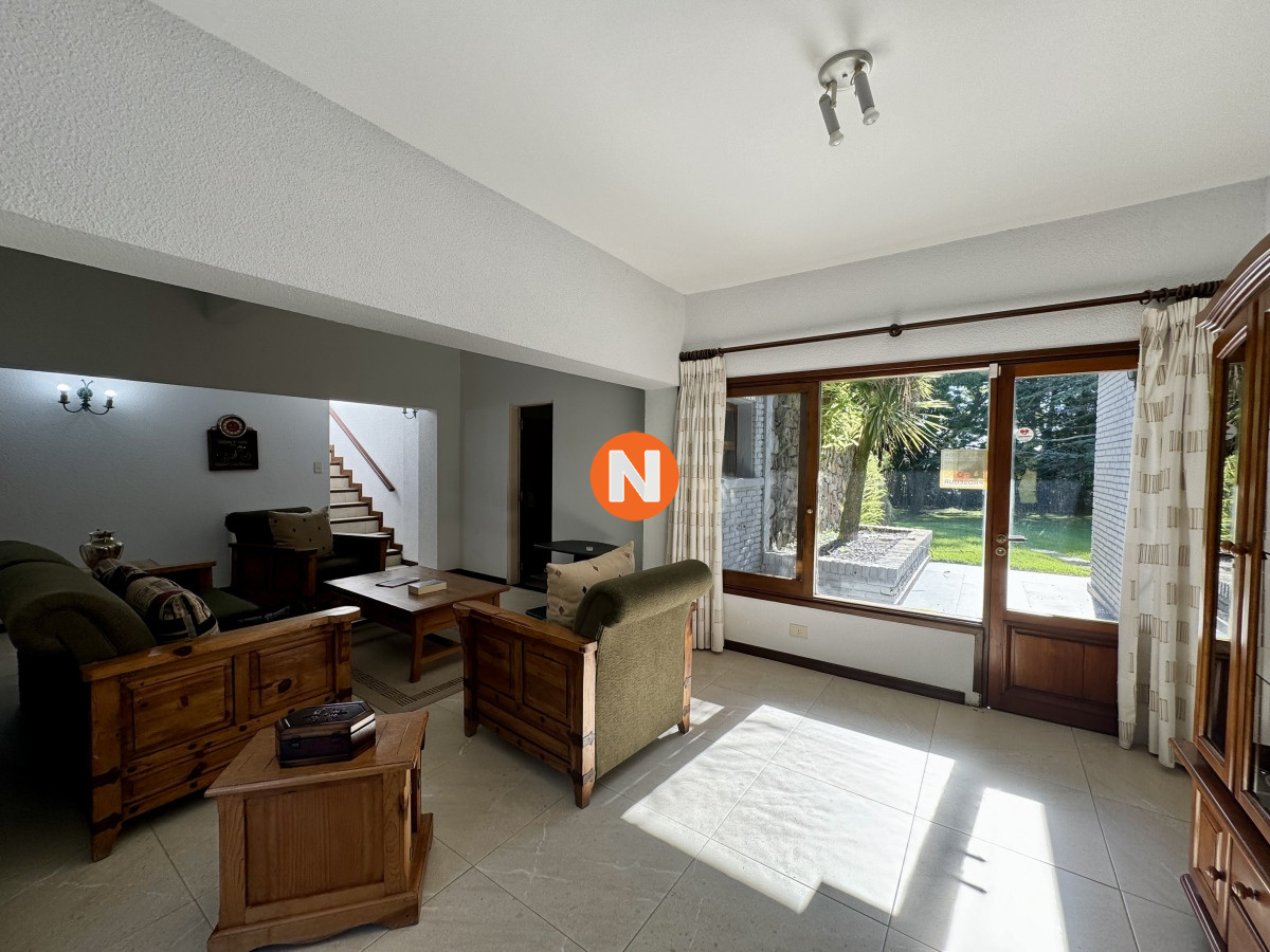 Casa Ref.209609 - Casa en Venta, Pinares, Punta del Este, 4 Dormitorios.
