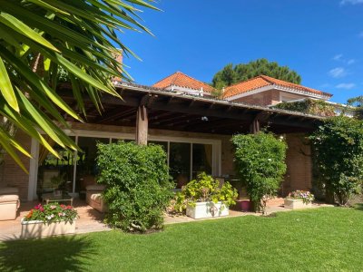 Casa para alquilar de 5 dormitorios en Punta del Este 