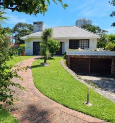 Casa a la venta de 5 dormitorios en Punta del Este