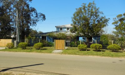 Linda casa en venta ubicada en La barra