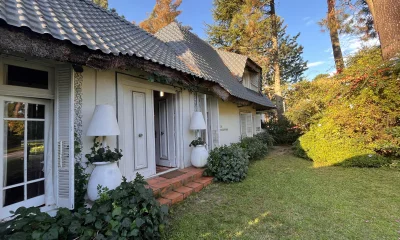 Excelente Casa 4 dormitorios en Pinares