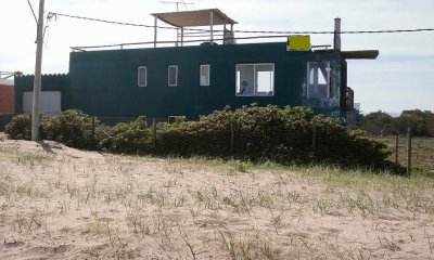 Casa en Venta, Santa Monica, Manantiales, 3 Dormitorios.