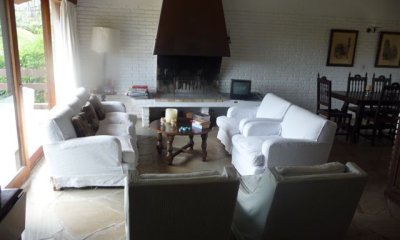 Casa en Venta, Pinares, Punta del Este, 5 Dormitorios.