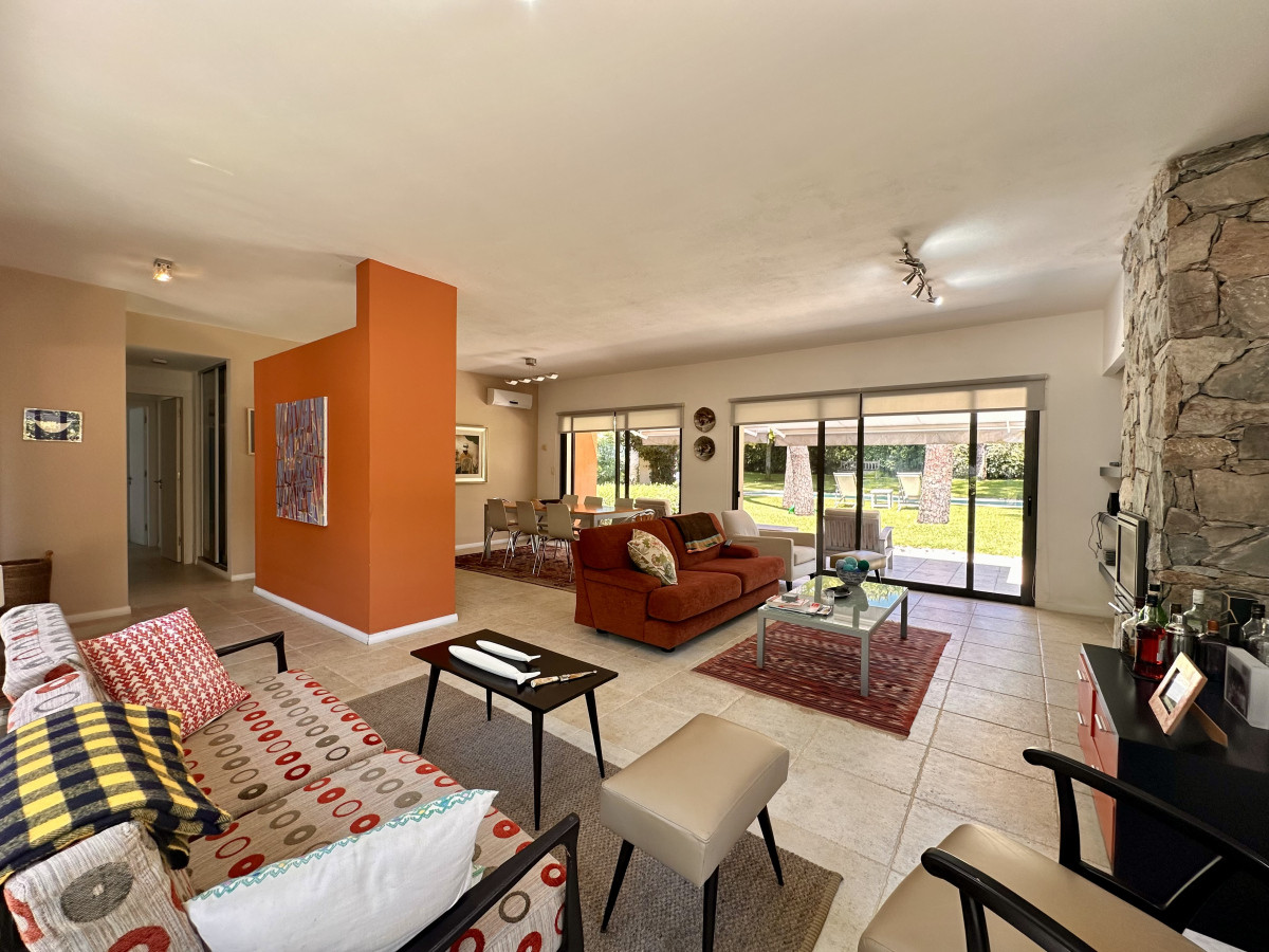 Casa en venta en barrio privado, Punta del Este