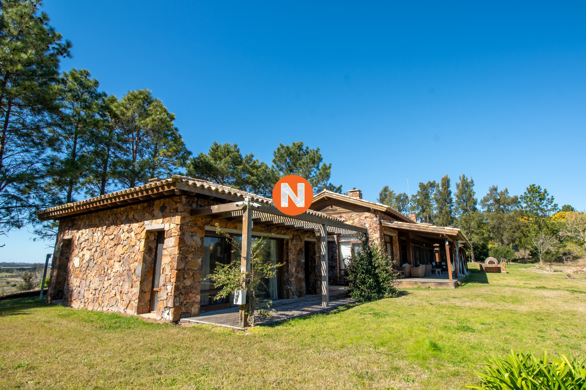 Chacra Ref.220760 - Espectacular Chacra con vista a la Laguna Del Sauce y Playa Mansa