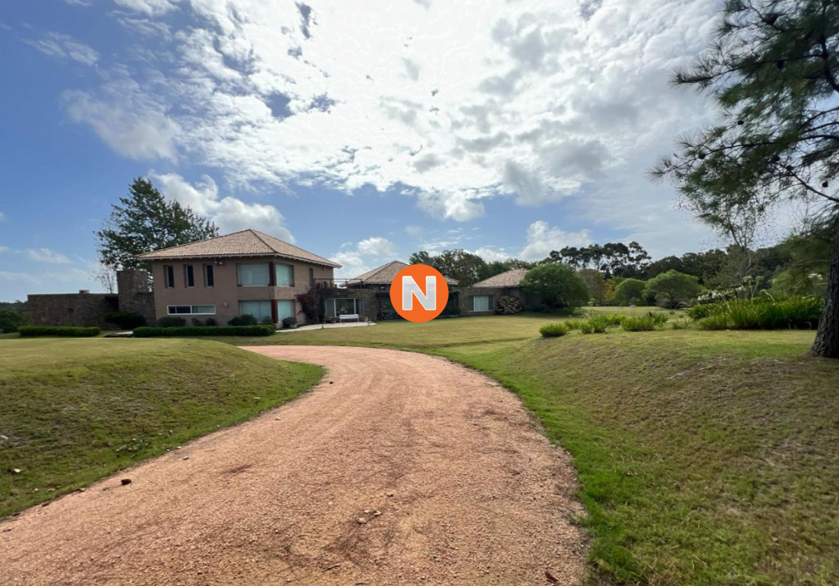 Chacra Ref.223640 - Venta de excepcional chacra en zona de La Barra, cerca del campo de golf. 