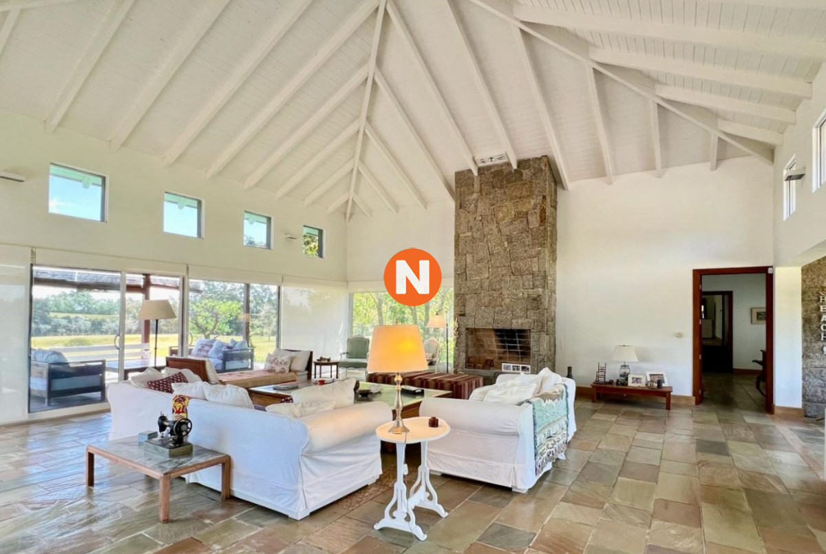 Chacra Ref.223640 - Venta de excepcional chacra en zona de La Barra, cerca del campo de golf. 