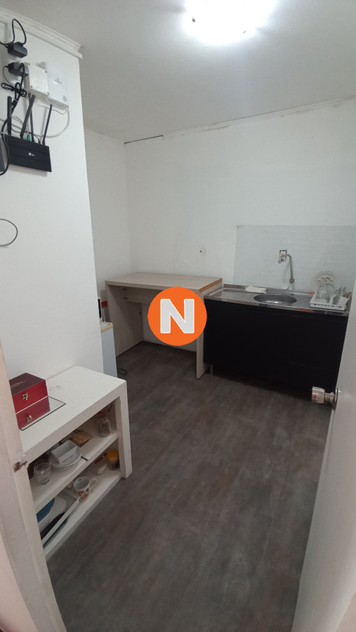 Local Ref.223251 - Local comercial ubicado en excelente punto en el centro de Península de Punta del Este