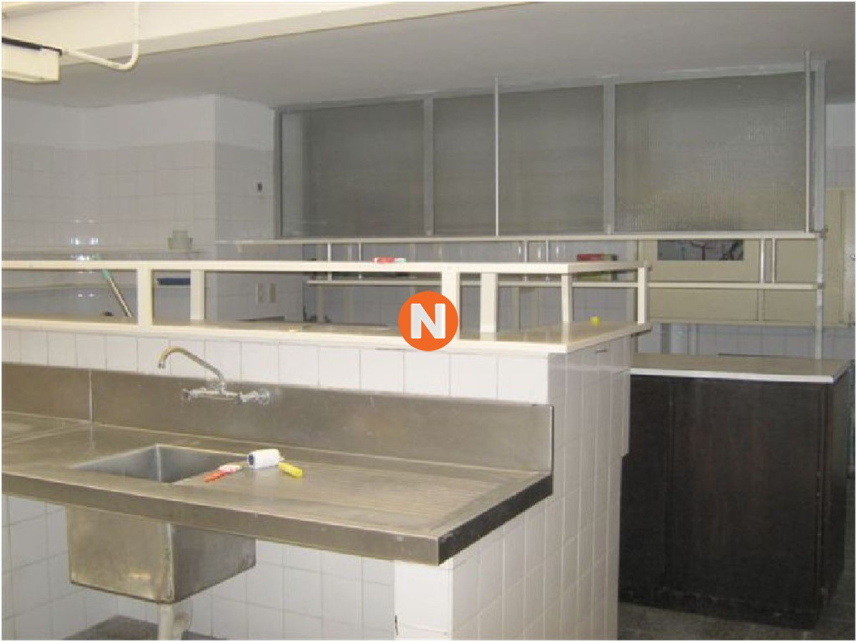 Local Ref.213086 - Local en Punta del Este, Brava