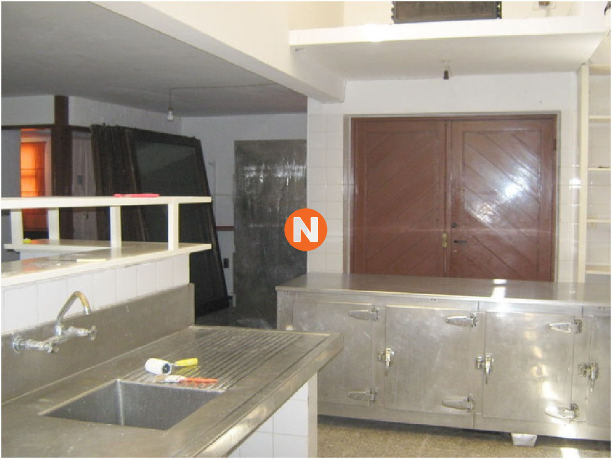 Local Ref.213086 - Local en Punta del Este, Brava