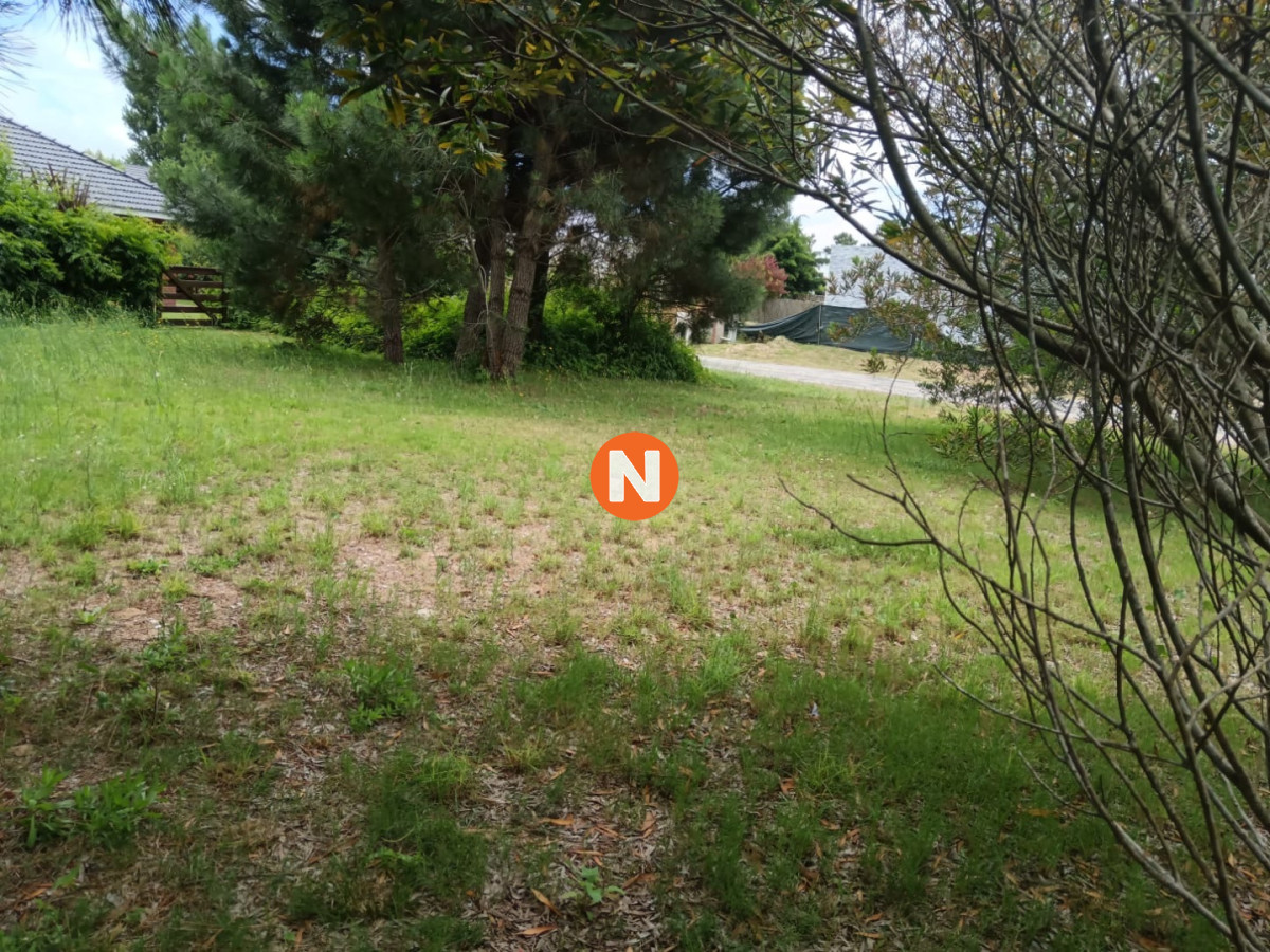 Terreno Ref.225617 - Lote de 813 m² en Barrio Privado La Residence, Punta del Este