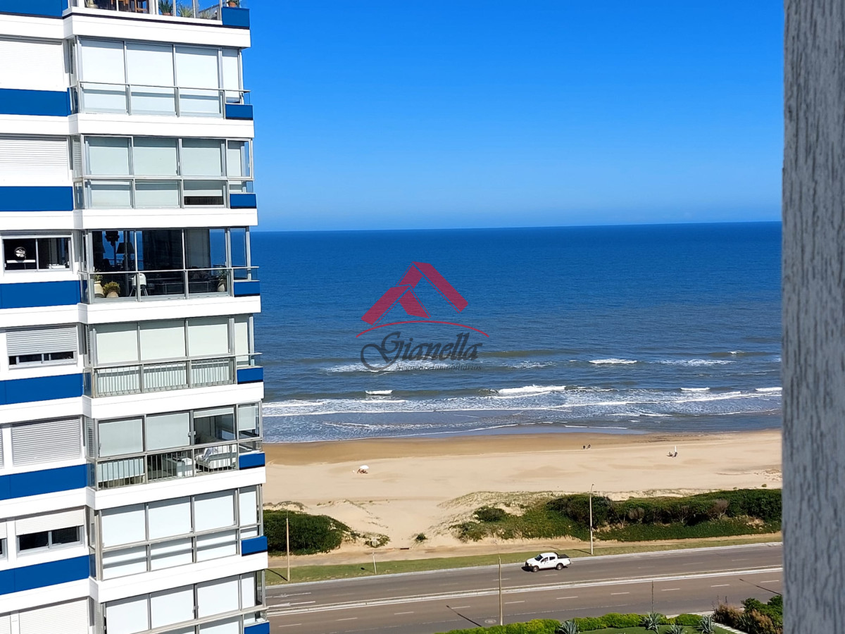 Apartamento ID.2062 - Apartamento de 3 suite y dependencia en VENTA Playa Brava
