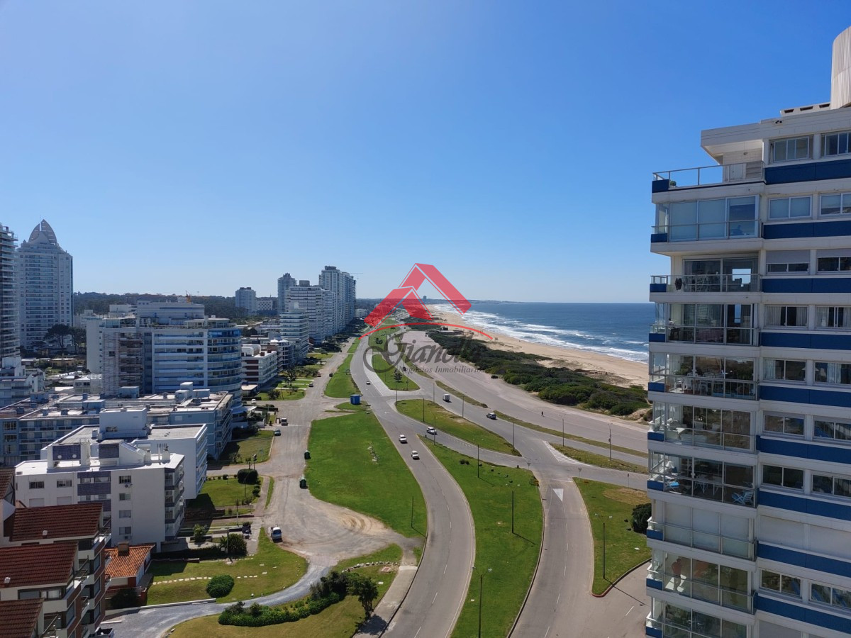 Apartamento ID.2062 - Apartamento de 3 suite y dependencia en VENTA Playa Brava