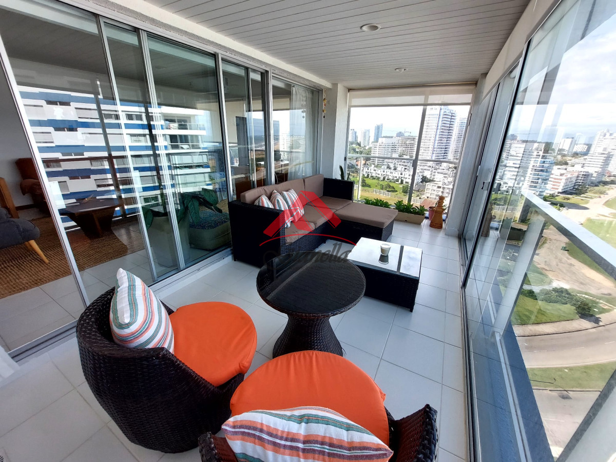 Apartamento ID.2062 - Apartamento de 3 suite y dependencia en VENTA Playa Brava