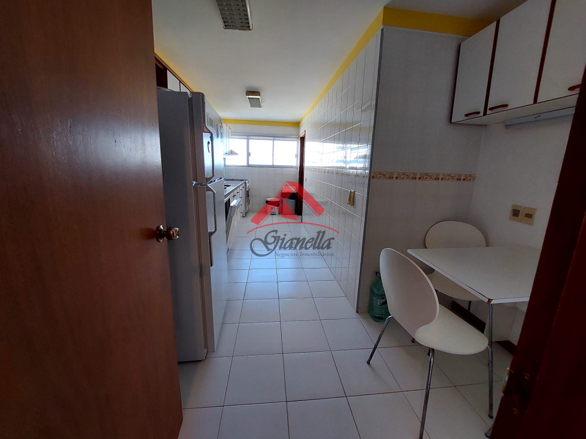 Apartamento ID.2062 - Apartamento de 3 suite y dependencia en VENTA Playa Brava